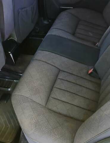 Сірий Мерседес Е-Клас, об'ємом двигуна 2.8 л та пробігом 391 тис. км за 3650 $, фото 9 на Automoto.ua