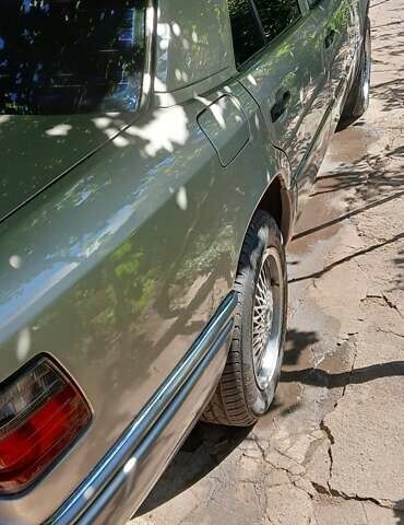 Сірий Мерседес Е-Клас, об'ємом двигуна 2.8 л та пробігом 391 тис. км за 3650 $, фото 2 на Automoto.ua