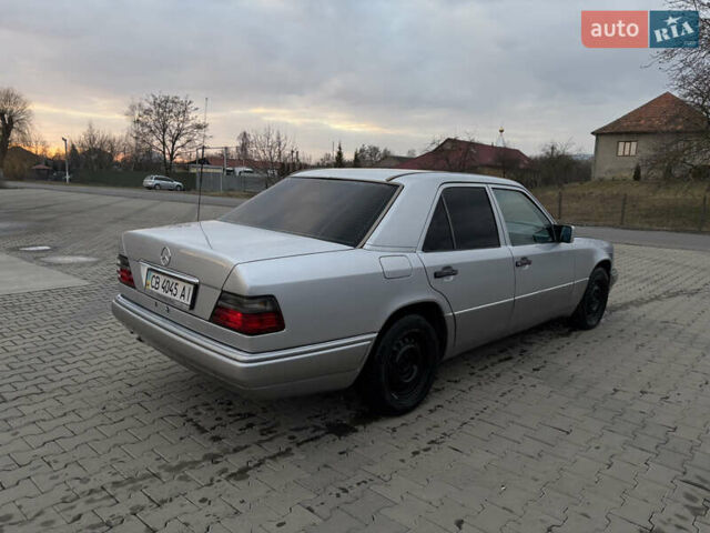 Сірий Мерседес Е-Клас, об'ємом двигуна 0 л та пробігом 300 тис. км за 2000 $, фото 1 на Automoto.ua