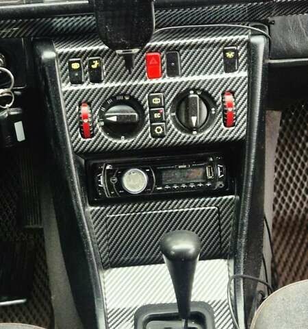 Сірий Мерседес Е-Клас, об'ємом двигуна 2 л та пробігом 547 тис. км за 2400 $, фото 25 на Automoto.ua