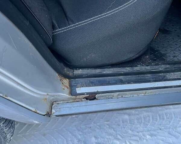 Сірий Мерседес Е-Клас, об'ємом двигуна 2.5 л та пробігом 390 тис. км за 3500 $, фото 26 на Automoto.ua