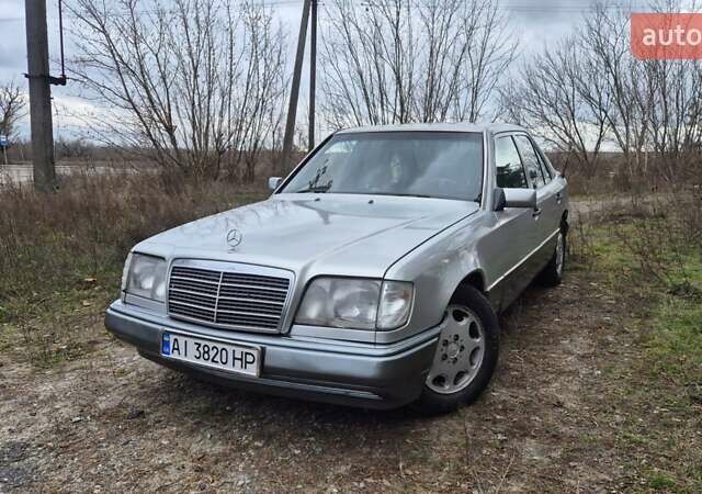 Сірий Мерседес Е-Клас, об'ємом двигуна 2 л та пробігом 547 тис. км за 2400 $, фото 2 на Automoto.ua