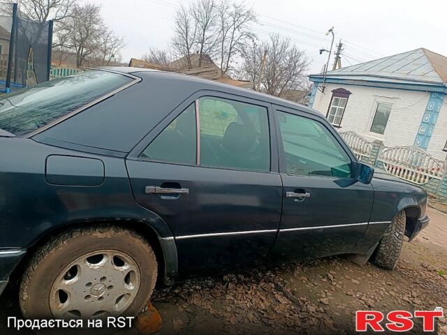 Сірий Мерседес Е-Клас, об'ємом двигуна 2 л та пробігом 356 тис. км за 3200 $, фото 7 на Automoto.ua