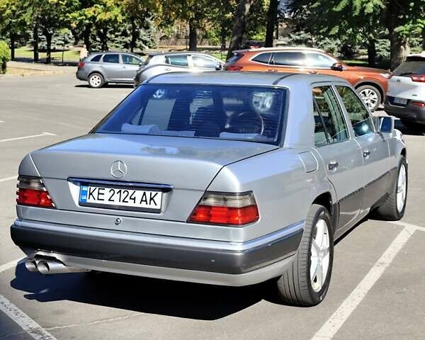 Сірий Мерседес Е-Клас, об'ємом двигуна 2.8 л та пробігом 303 тис. км за 4350 $, фото 13 на Automoto.ua