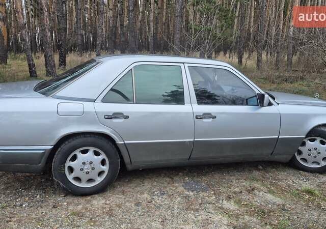 Сірий Мерседес Е-Клас, об'ємом двигуна 2 л та пробігом 547 тис. км за 2400 $, фото 7 на Automoto.ua