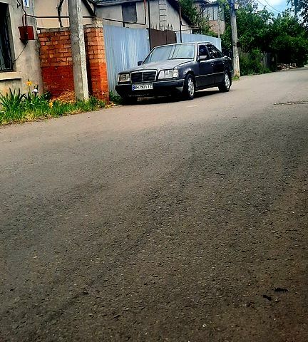 Сірий Мерседес Е-Клас, об'ємом двигуна 2.2 л та пробігом 560 тис. км за 4000 $, фото 10 на Automoto.ua