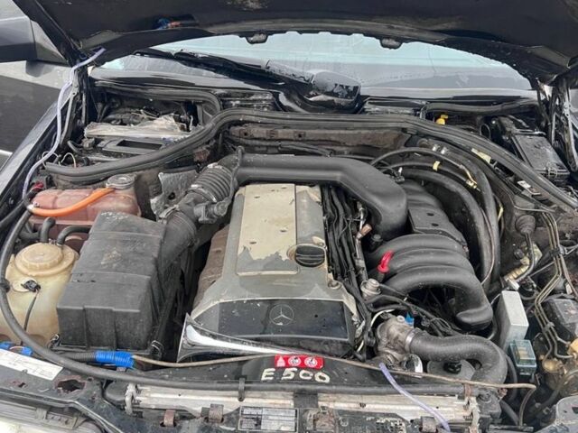 Сірий Мерседес Е-Клас, об'ємом двигуна 0 л та пробігом 353 тис. км за 3200 $, фото 6 на Automoto.ua