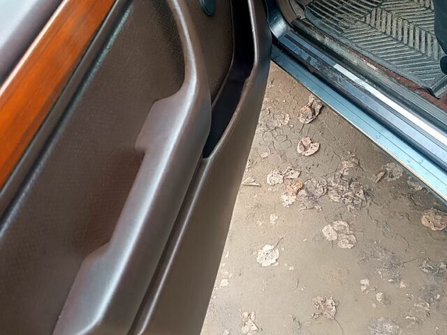 Сірий Мерседес Е-Клас, об'ємом двигуна 2 л та пробігом 356 тис. км за 3200 $, фото 2 на Automoto.ua