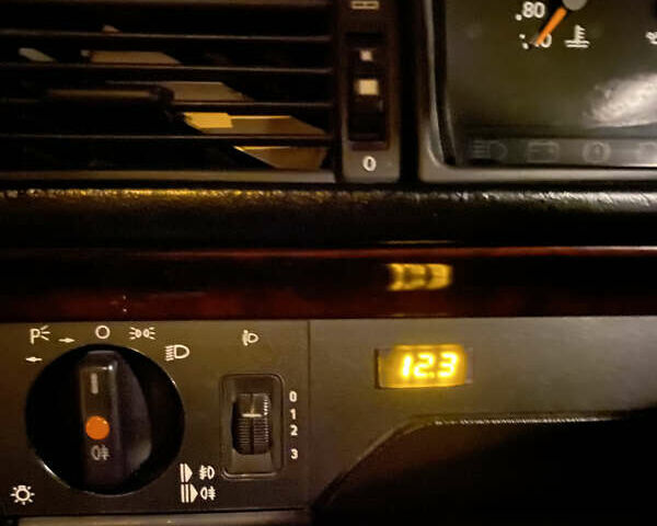 Серый Мерседес Е-Класс, объемом двигателя 2 л и пробегом 464 тыс. км за 5000 $, фото 22 на Automoto.ua