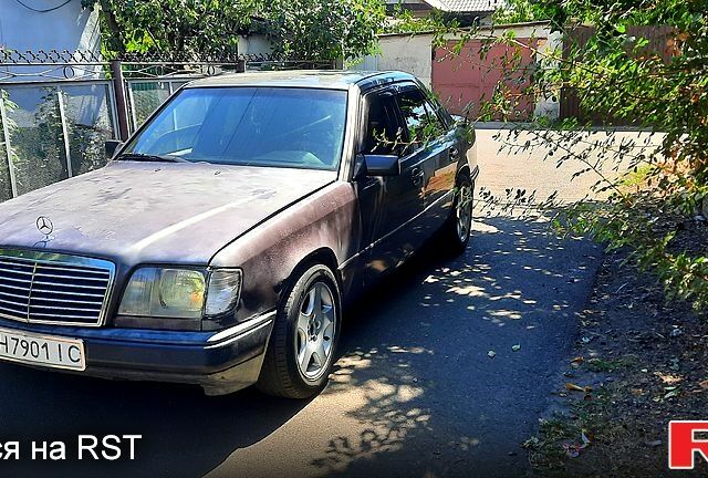 Сірий Мерседес Е-Клас, об'ємом двигуна 2.2 л та пробігом 560 тис. км за 4000 $, фото 6 на Automoto.ua