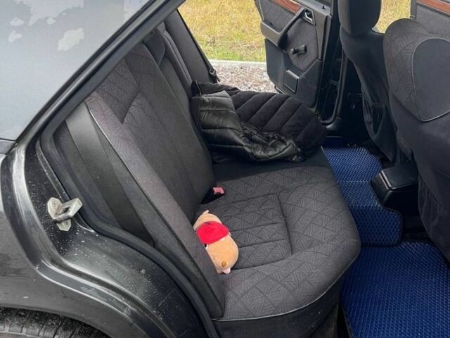 Сірий Мерседес Е-Клас, об'ємом двигуна 0 л та пробігом 353 тис. км за 3200 $, фото 4 на Automoto.ua