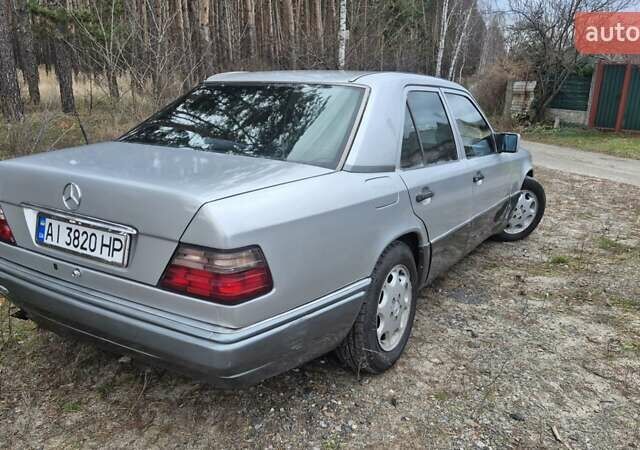 Сірий Мерседес Е-Клас, об'ємом двигуна 2 л та пробігом 547 тис. км за 2400 $, фото 6 на Automoto.ua