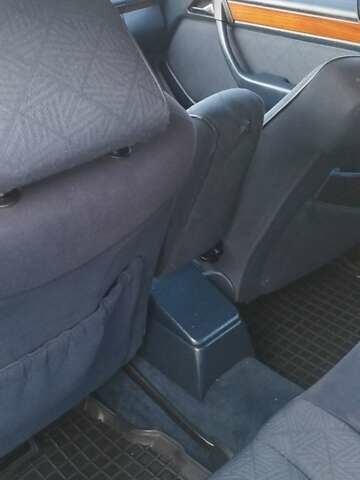 Серый Мерседес Е-Класс, объемом двигателя 2.5 л и пробегом 579 тыс. км за 3900 $, фото 21 на Automoto.ua