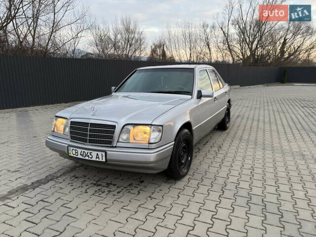 Сірий Мерседес Е-Клас, об'ємом двигуна 0 л та пробігом 300 тис. км за 2000 $, фото 3 на Automoto.ua