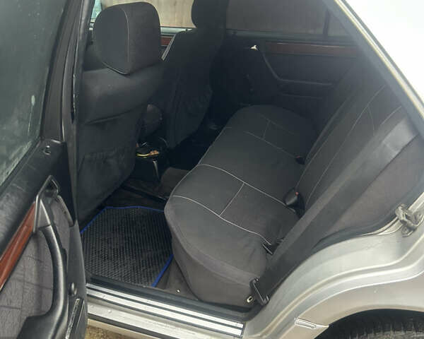 Сірий Мерседес Е-Клас, об'ємом двигуна 2.5 л та пробігом 450 тис. км за 3200 $, фото 7 на Automoto.ua