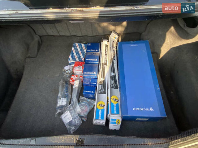 Серый Мерседес Е-Класс, объемом двигателя 2 л и пробегом 464 тыс. км за 5000 $, фото 24 на Automoto.ua