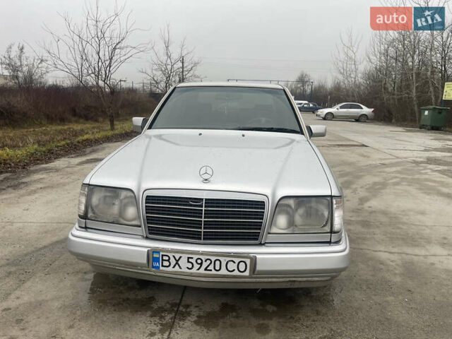 Серый Мерседес Е-Класс, объемом двигателя 3 л и пробегом 400 тыс. км за 3000 $, фото 11 на Automoto.ua