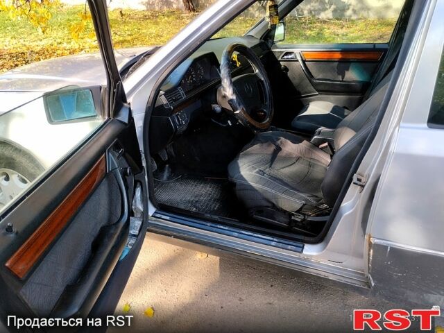 Серый Мерседес Е-Класс, объемом двигателя 2 л и пробегом 0 тыс. км за 1700 $, фото 4 на Automoto.ua