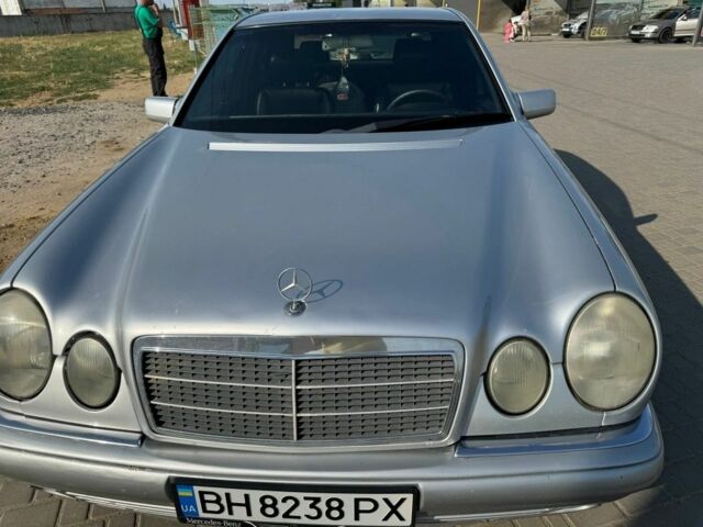 Мерседес Е-Класс 1995 в Белгород-Днестровском на Automoto.ua Серый Мерседес Е-Класс, объемом двигателя 3.2 л и пробегом 430 тыс. км за 4200 $, фото 4 на Automoto.ua