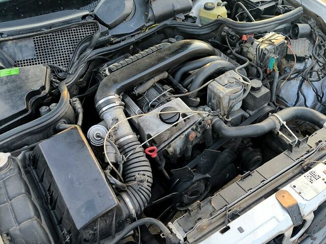 Серый Мерседес Е-Класс, объемом двигателя 2.2 л и пробегом 300 тыс. км за 2500 $, фото 12 на Automoto.ua