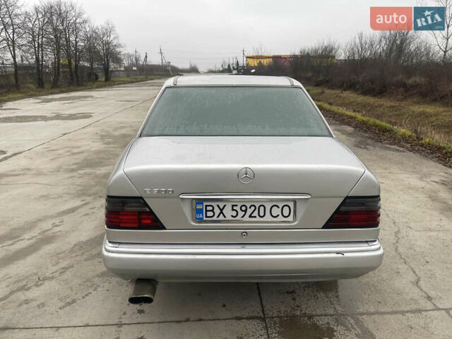 Серый Мерседес Е-Класс, объемом двигателя 3 л и пробегом 400 тыс. км за 3000 $, фото 5 на Automoto.ua