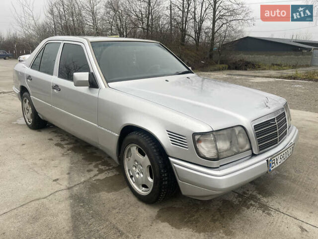 Серый Мерседес Е-Класс, объемом двигателя 3 л и пробегом 400 тыс. км за 3000 $, фото 9 на Automoto.ua