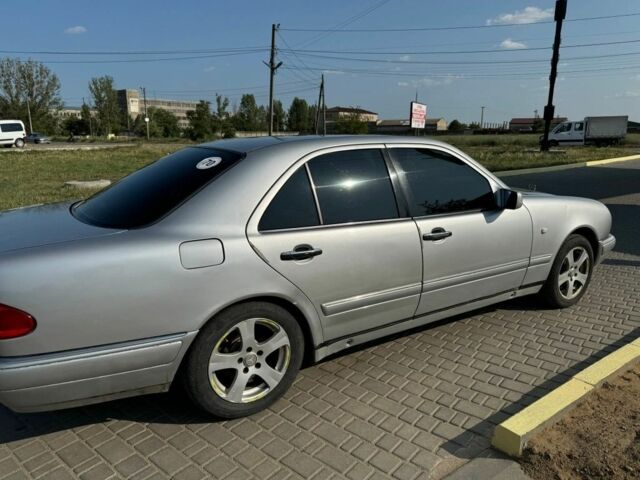 Мерседес Е-Класс 1995 в Белгород-Днестровском на Automoto.ua Серый Мерседес Е-Класс, объемом двигателя 3.2 л и пробегом 430 тыс. км за 4200 $, фото 6 на Automoto.ua