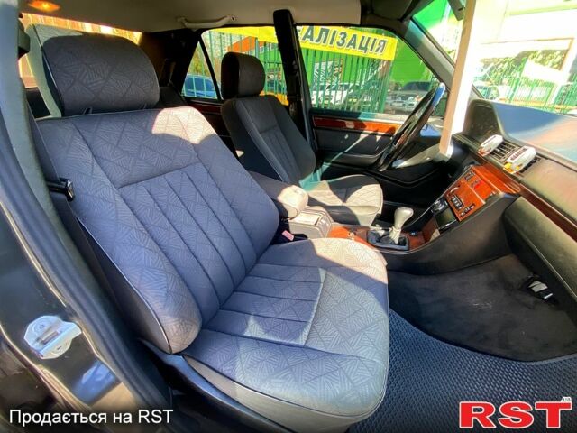 Серый Мерседес Е-Класс, объемом двигателя 20 л и пробегом 500 тыс. км за 3800 $, фото 8 на Automoto.ua