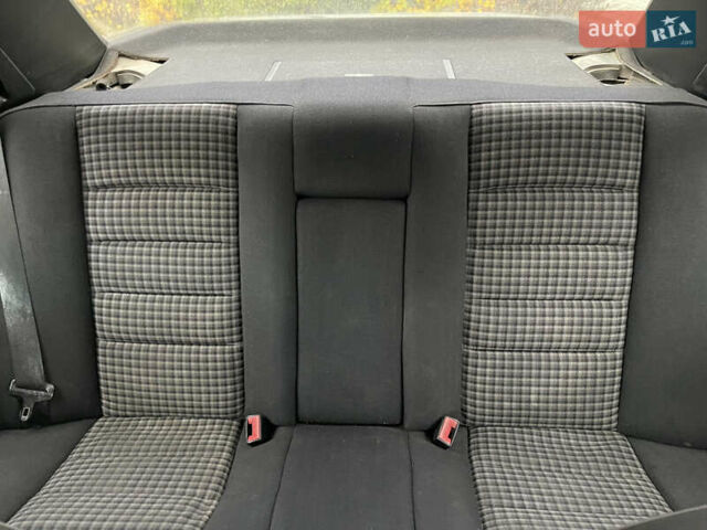 Серый Мерседес Е-Класс, объемом двигателя 3 л и пробегом 400 тыс. км за 3300 $, фото 12 на Automoto.ua