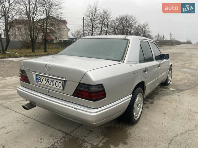 Серый Мерседес Е-Класс, объемом двигателя 3 л и пробегом 400 тыс. км за 3000 $, фото 6 на Automoto.ua