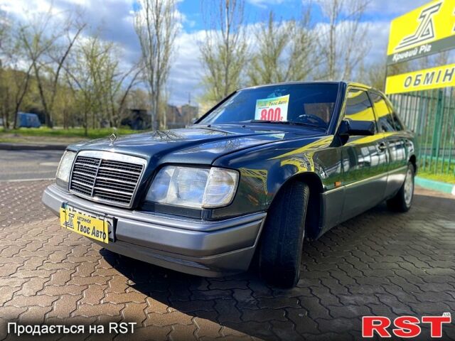 Серый Мерседес Е-Класс, объемом двигателя 20 л и пробегом 500 тыс. км за 3800 $, фото 1 на Automoto.ua