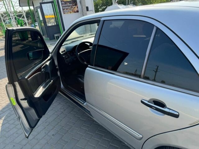 Мерседес Е-Класс 1995 в Белгород-Днестровском на Automoto.ua Серый Мерседес Е-Класс, объемом двигателя 3.2 л и пробегом 430 тыс. км за 4200 $, фото 1 на Automoto.ua