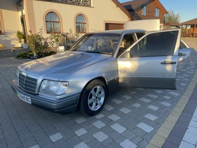 Серый Мерседес Е-Класс, объемом двигателя 2.5 л и пробегом 465 тыс. км за 3500 $, фото 8 на Automoto.ua