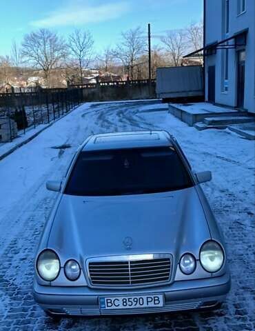 Серый Мерседес Е-Класс, объемом двигателя 2 л и пробегом 344 тыс. км за 3300 $, фото 96 на Automoto.ua