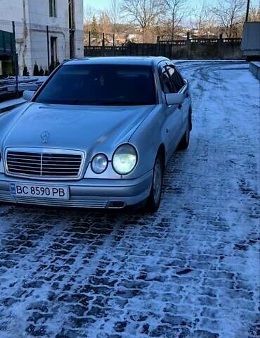 Серый Мерседес Е-Класс, объемом двигателя 2 л и пробегом 344 тыс. км за 3300 $, фото 62 на Automoto.ua