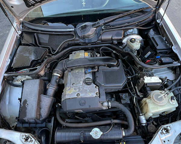 Сірий Мерседес Е-Клас, об'ємом двигуна 2 л та пробігом 440 тис. км за 2600 $, фото 8 на Automoto.ua