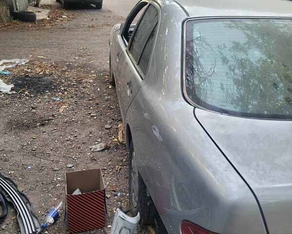 Сірий Мерседес Е-Клас, об'ємом двигуна 2.2 л та пробігом 470 тис. км за 1000 $, фото 4 на Automoto.ua