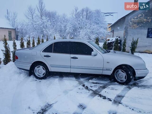 Серый Мерседес Е-Класс, объемом двигателя 2.2 л и пробегом 719 тыс. км за 2500 $, фото 3 на Automoto.ua