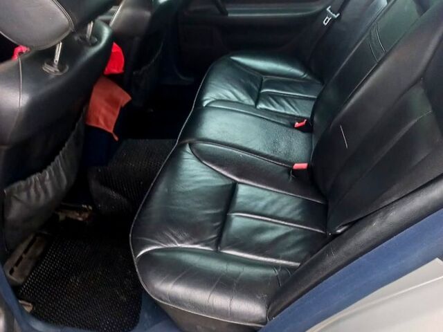 Серый Мерседес Е-Класс, объемом двигателя 2 л и пробегом 466 тыс. км за 4300 $, фото 3 на Automoto.ua