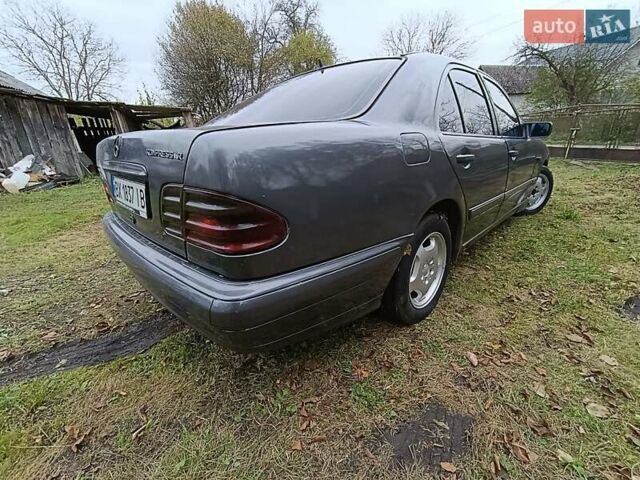 Мерседес Е-Класс 1996 в Жидачов на Automoto.ua Серый Мерседес Е-Класс, объемом двигателя 2.3 л и пробегом 420 тыс. км за 1750 $, фото 9 на Automoto.ua