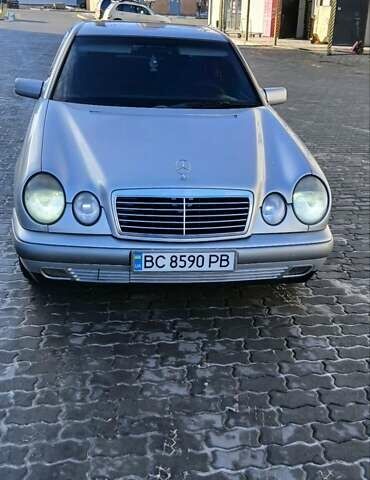 Серый Мерседес Е-Класс, объемом двигателя 2 л и пробегом 344 тыс. км за 3300 $, фото 78 на Automoto.ua