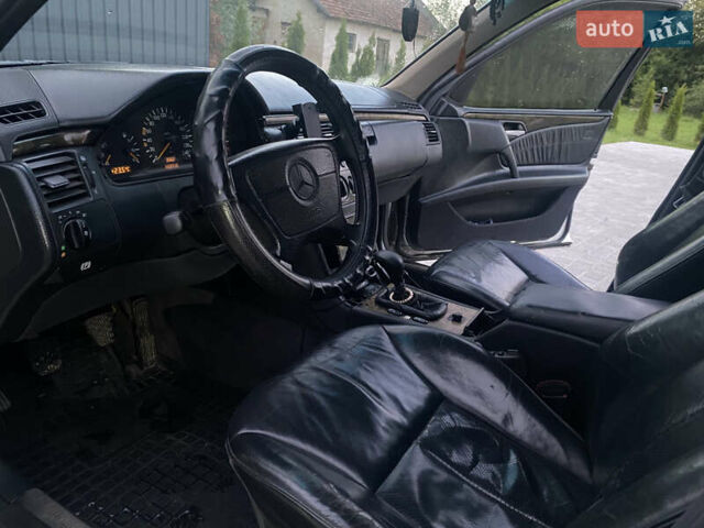 Сірий Мерседес Е-Клас, об'ємом двигуна 2 л та пробігом 433 тис. км за 2999 $, фото 21 на Automoto.ua
