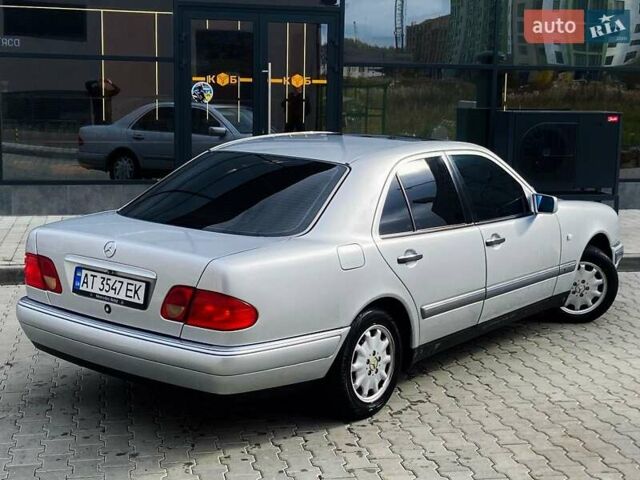 Серый Мерседес Е-Класс, объемом двигателя 2.3 л и пробегом 346 тыс. км за 4550 $, фото 7 на Automoto.ua