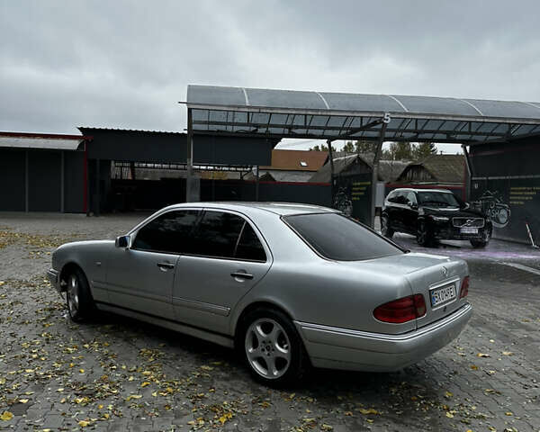 Мерседес Е-Класс 1996 в Полонном на Automoto.ua Серый Мерседес Е-Класс, объемом двигателя 3.2 л и пробегом 450 тыс. км за 3000 $, фото 2 на Automoto.ua