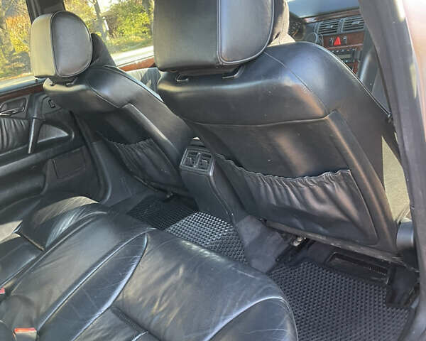 Серый Мерседес Е-Класс, объемом двигателя 2 л и пробегом 348 тыс. км за 3700 $, фото 11 на Automoto.ua