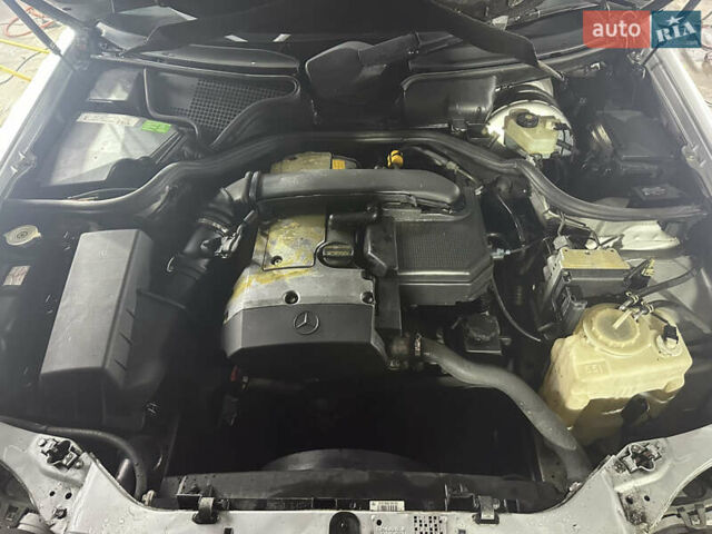 Серый Мерседес Е-Класс, объемом двигателя 2 л и пробегом 150 тыс. км за 2850 $, фото 18 на Automoto.ua