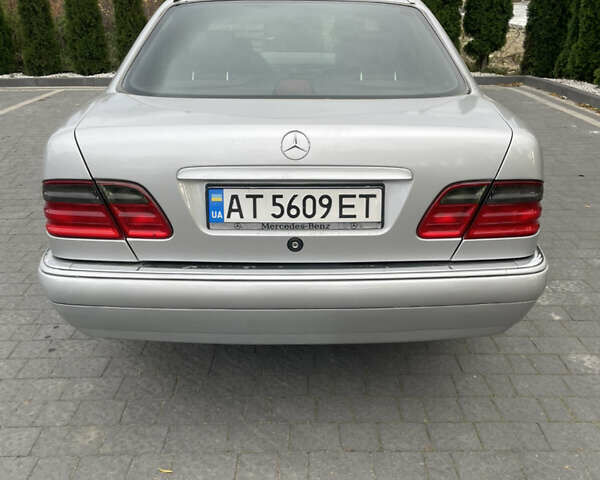 Серый Мерседес Е-Класс, объемом двигателя 2 л и пробегом 348 тыс. км за 3700 $, фото 7 на Automoto.ua