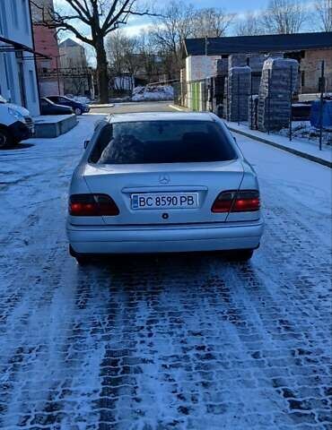 Серый Мерседес Е-Класс, объемом двигателя 2 л и пробегом 344 тыс. км за 3300 $, фото 93 на Automoto.ua