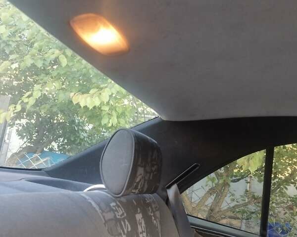 Серый Мерседес Е-Класс, объемом двигателя 2 л и пробегом 450 тыс. км за 3200 $, фото 9 на Automoto.ua