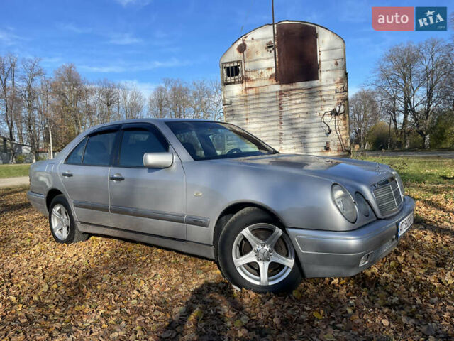 Серый Мерседес Е-Класс, объемом двигателя 2 л и пробегом 348 тыс. км за 3700 $, фото 2 на Automoto.ua